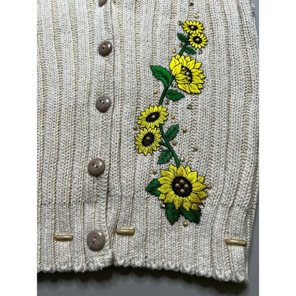 Vintage Mesh Knit SunFlower Embroidered Button Sweater Vest Women Sz Small USA - Picture 11 of 12